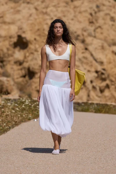 Look 3